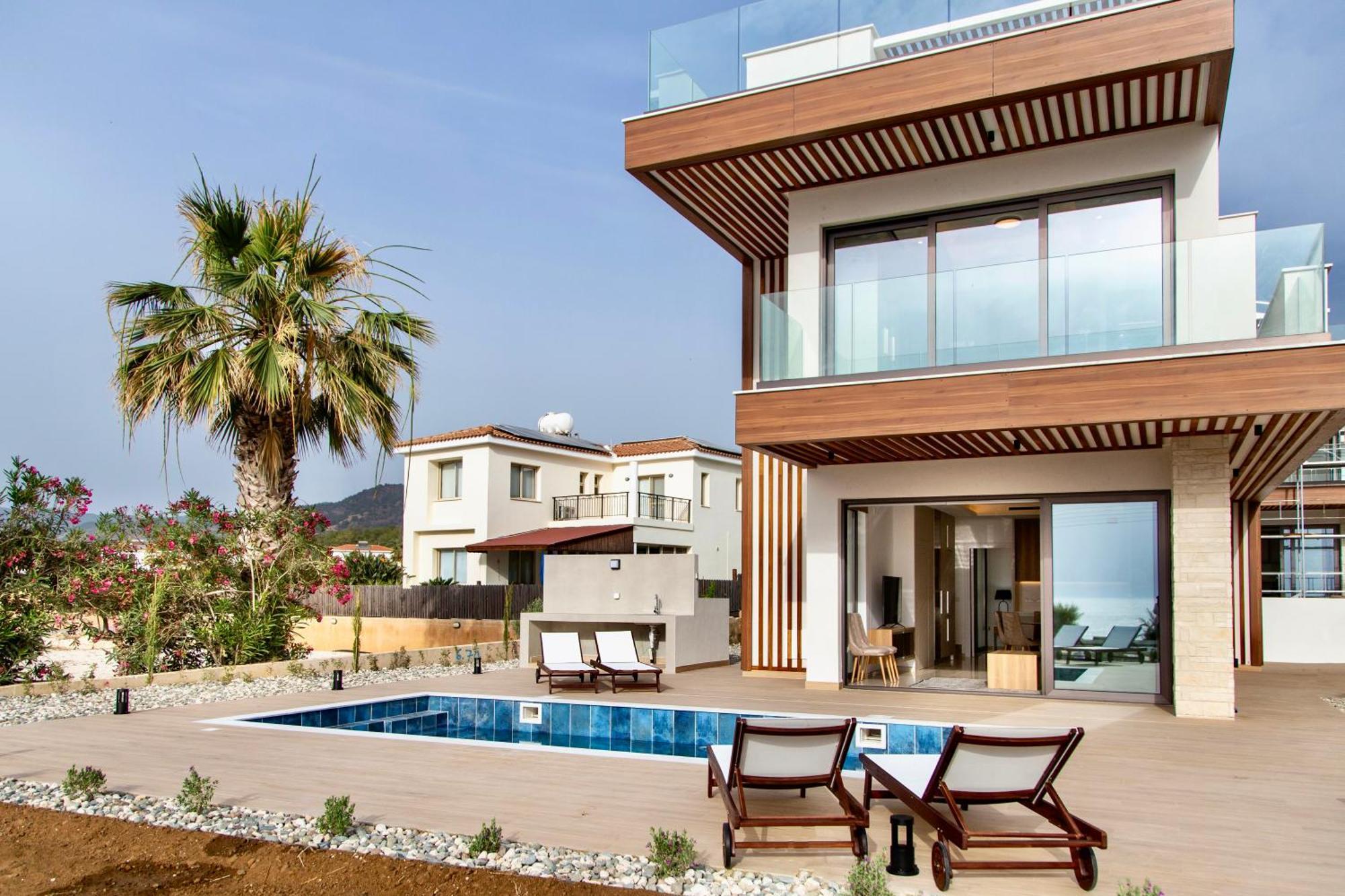 Villa Santa Barbara Seafront W Jacuzzi Pool Paphos