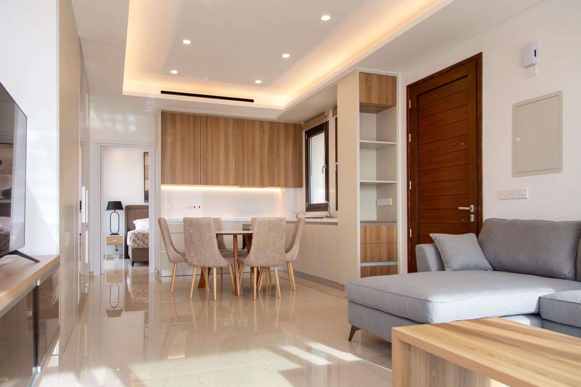 Villa Santa Barbara Seafront W Jacuzzi Pool *