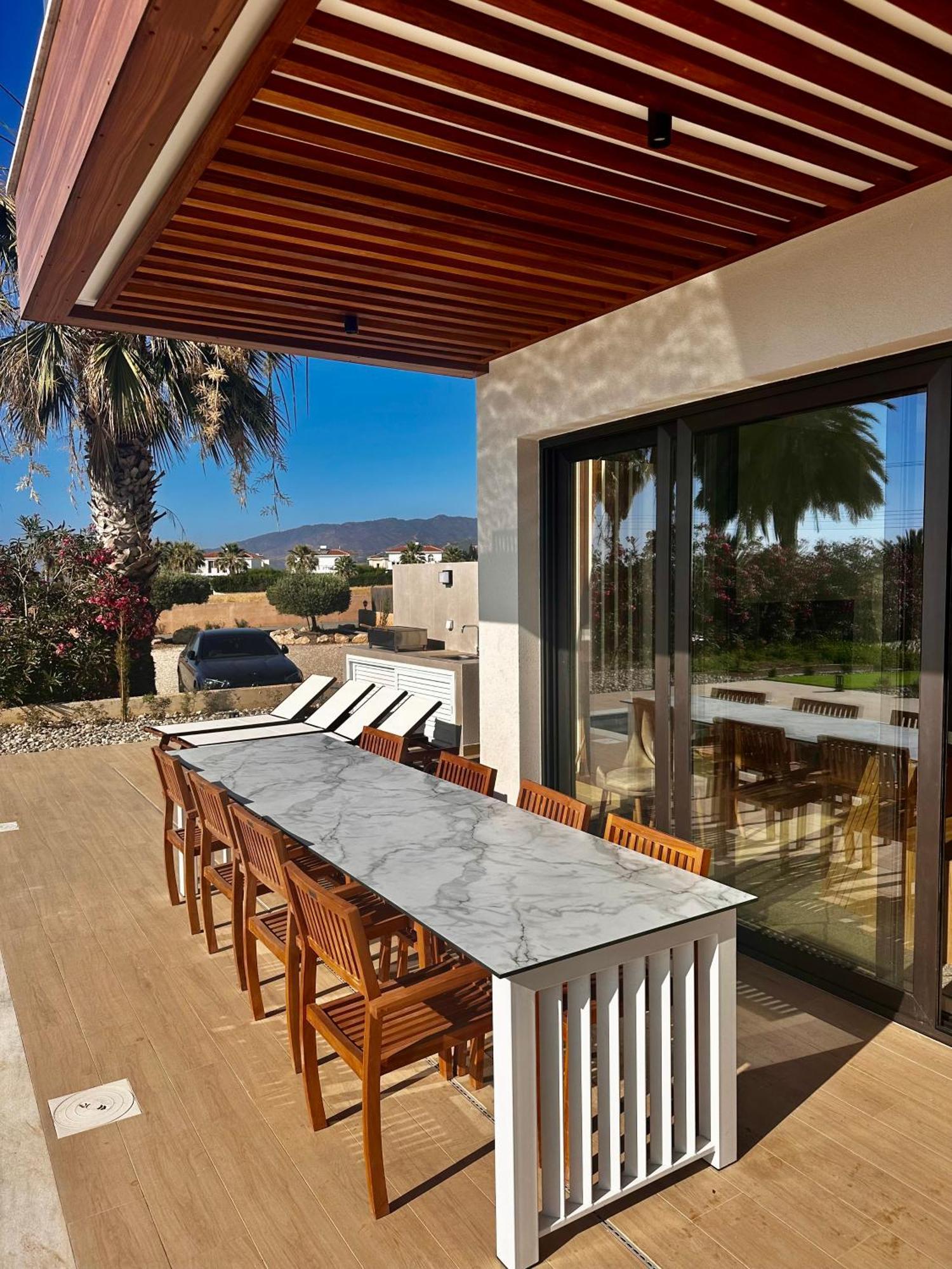 Santa Barbara Seafront W Jacuzzi Pool Villa
