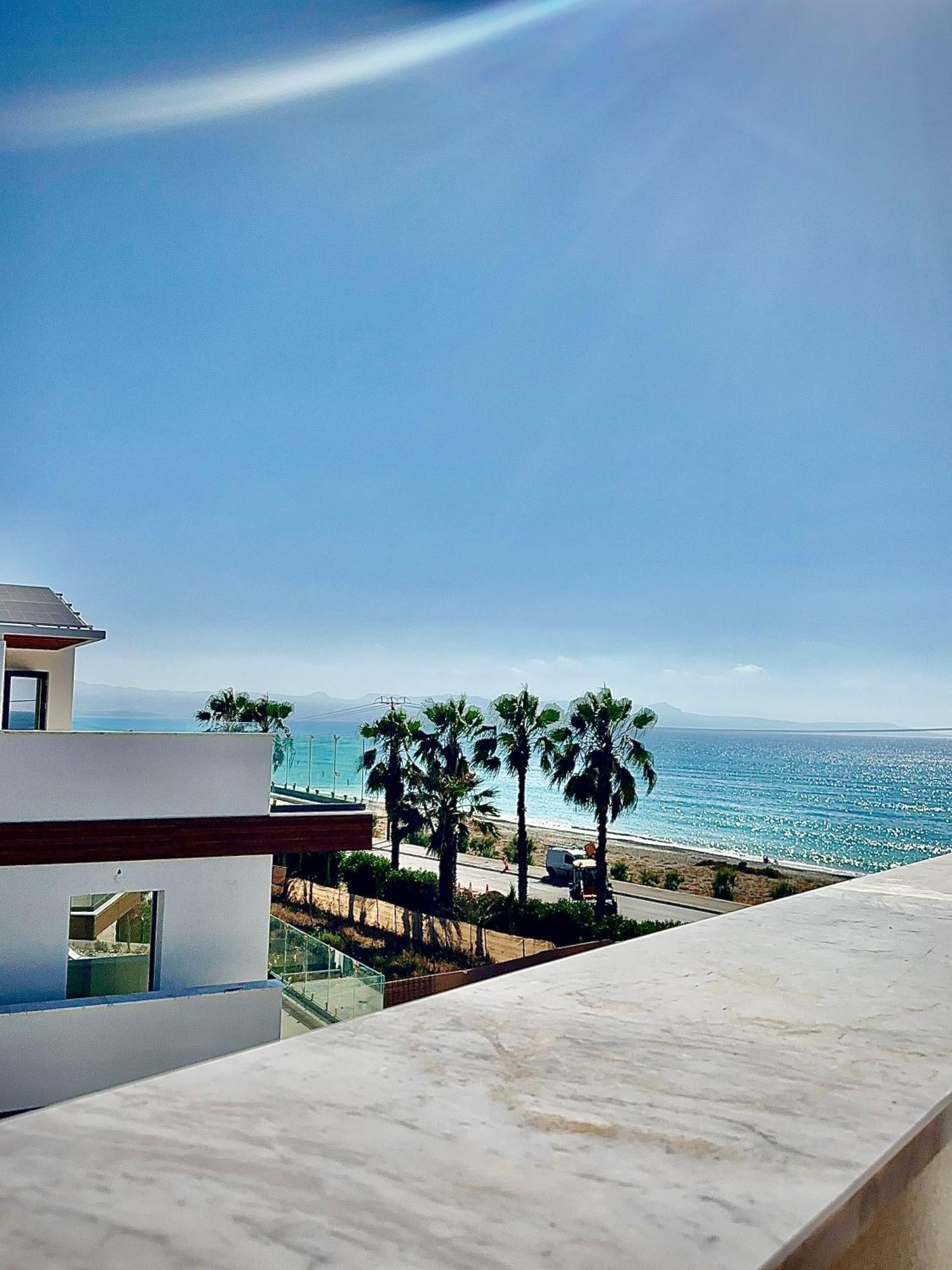 Villa Santa Barbara Seafront W Jacuzzi Pool